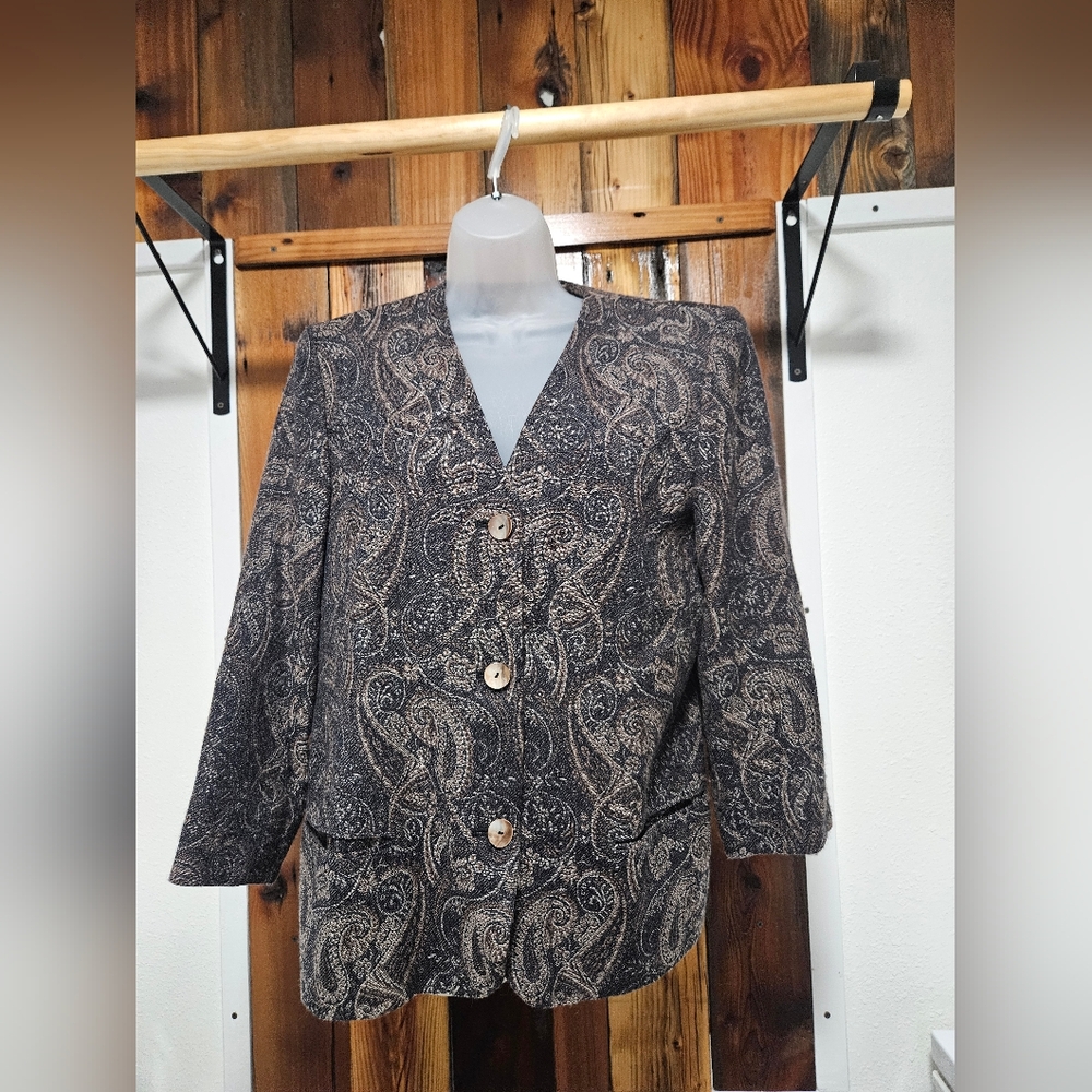 Valerie Stevens Black and Tan Paisley Blazer